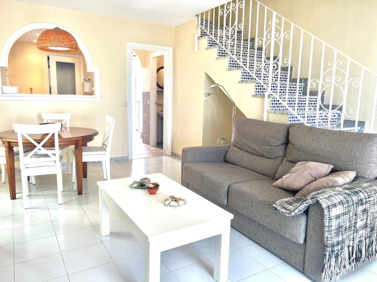 Fabulous Vacation In A 2 Bedroom Townhouse With 2 Terraces Overlooking The Sea, Suitable For 6 People 3 Swimming Pools Tennis And 200 Mts From The Sea El Faro Екстер'єр фото