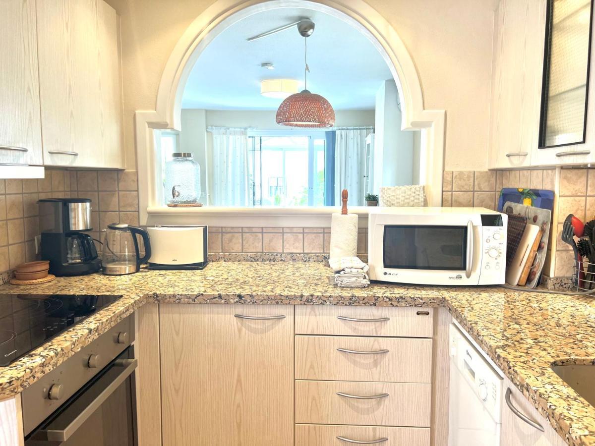 Fabulous Vacation In A 2 Bedroom Townhouse With 2 Terraces Overlooking The Sea, Suitable For 6 People 3 Swimming Pools Tennis And 200 Mts From The Sea El Faro Екстер'єр фото