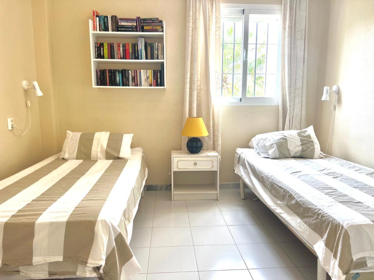 Fabulous Vacation In A 2 Bedroom Townhouse With 2 Terraces Overlooking The Sea, Suitable For 6 People 3 Swimming Pools Tennis And 200 Mts From The Sea El Faro Екстер'єр фото